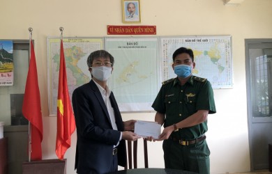 Lãnh đạo huyện Côn Đảo thăm, chúc tết các đơn vị Lực lượng vũ trang đóng trên địa bàn huyện