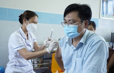 Côn Đảo sẵn sàng phương án triển khai tiêm vác xin phòng COVID-19 đợt 5 trên địa bàn huyện