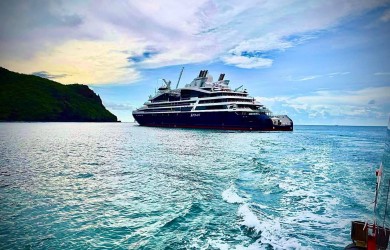 Côn Đảo đón tiếp chuyến tàu khách quốc tế đầu tiên đến Côn Đảo sau hơn 02 năm đại dịch Covid-19 bùng phát