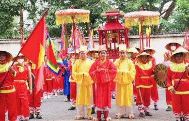 LỄ RƯỚC BÀI VỊ HOÀNG TỬ HỘI AN  VÀ LỄ CÚNG TIÊN THƯỜNG– NGHI THỨC QUAN TRỌNG CỦA LỄ GIỖ BÀ PHI YẾN