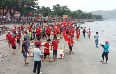 Các hoạt động kỷ niệm 48 năm ngày Thống nhất đất nước 30/4 và ngày Quốc tế Lao động 1/5 tại huyện Côn Đảo (Bà Rịa - Vũng Tàu)